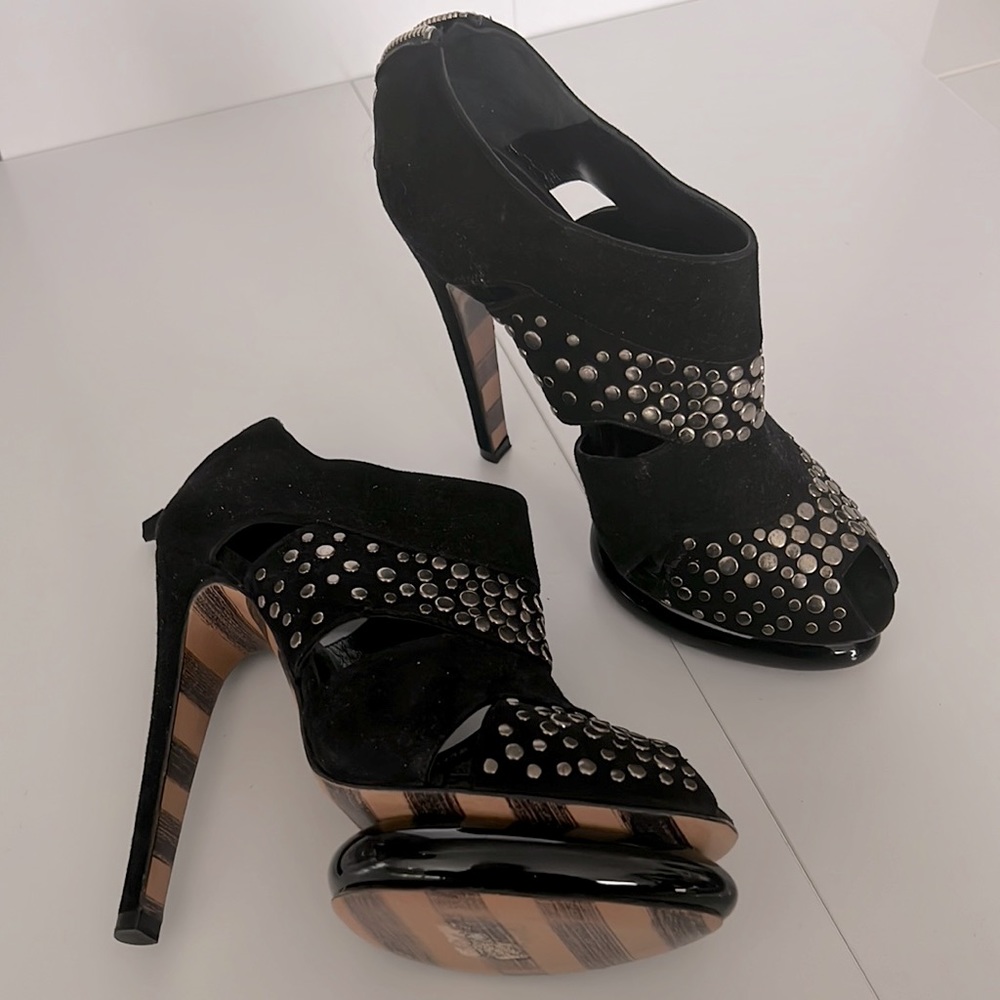 Georgina Goodman heels